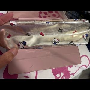 Hello Kitty Pouch Sanrio Original, Pre-owned but still in very good condition